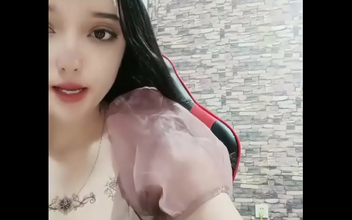 Unleash Your Desires With Xinjiang's Pretty Girl - The Yellow Podcast World's Crème De La Crème!